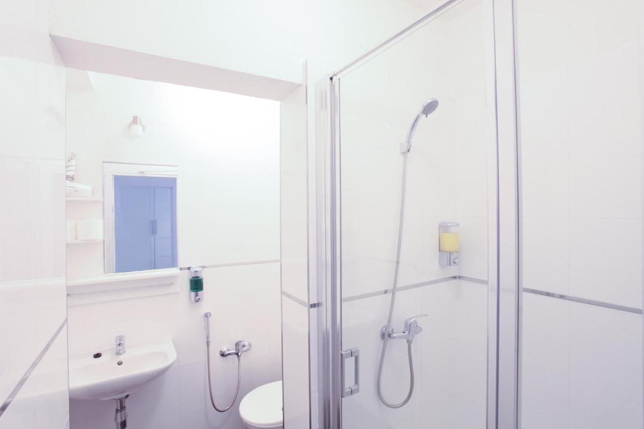 פראג Churchill Apartments מראה חיצוני תמונה